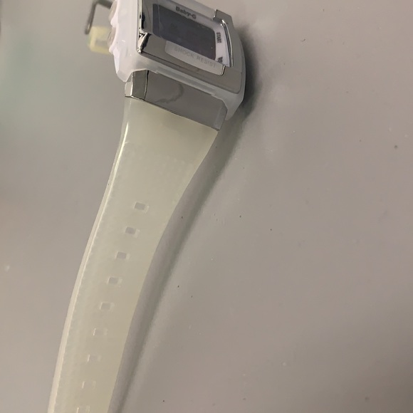 Casio Baby-G Ladies Watch - Picture 3 of 4